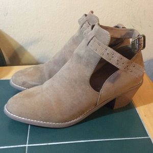 Tan Suede Rocket Dog Boot Heels ❗️